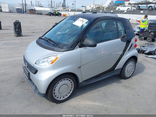 Smart Fortwo 2015 WMEEJ3BA9FK800109 Image 2