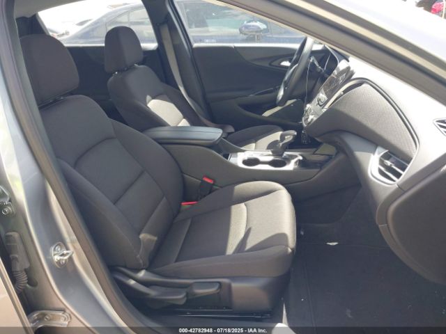 2025 CHEVROLET MALIBU 1G1ZD5STXSF142719 Photo 4