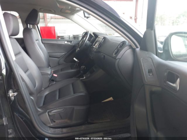2016 VOLKSWAGEN TIGUAN WVGBV7AX8GW538964 Photo 4