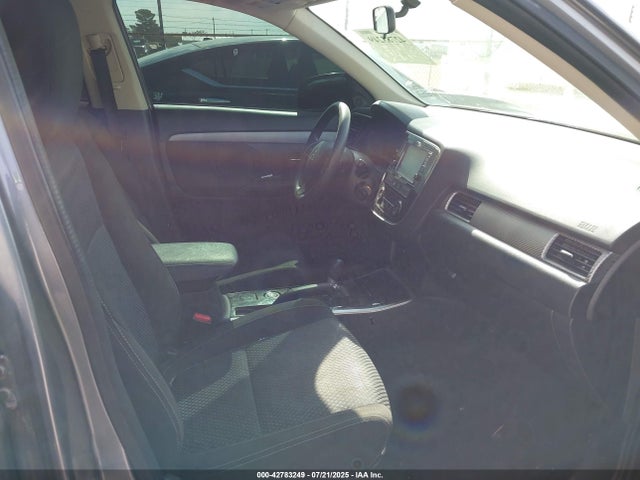 Mitsubishi mivec 2018 JA4AZ3A34JZ052081 Image 5