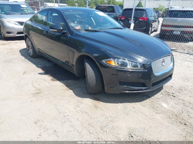 2015 JAGUAR XF SAJWJ0FF1F8U66700 Photo 0