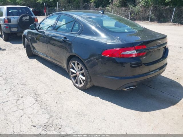 2015 JAGUAR XF SAJWJ0FF1F8U66700 Photo 2