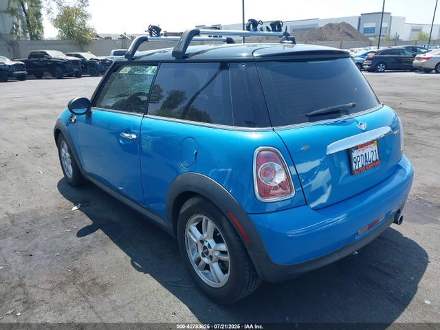 2013 MINI HARDTOP WMWSU3C58DT374590 Photo 2