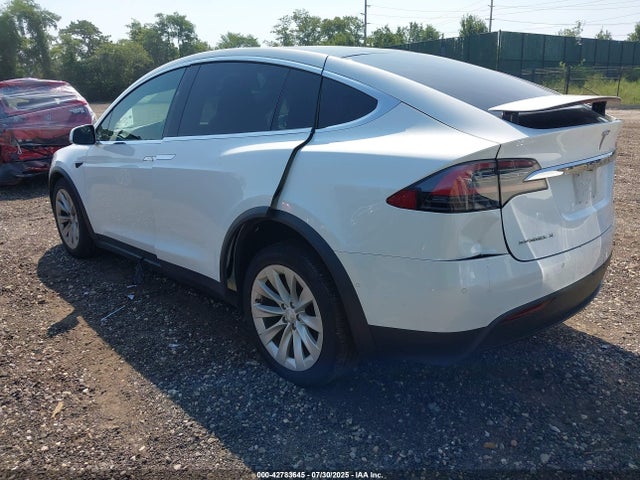 Tesla MODEL X 2017 5YJXCDE24HF055023 Image 3