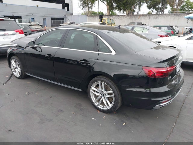 WAUDNAF42LA067083 Audi A4