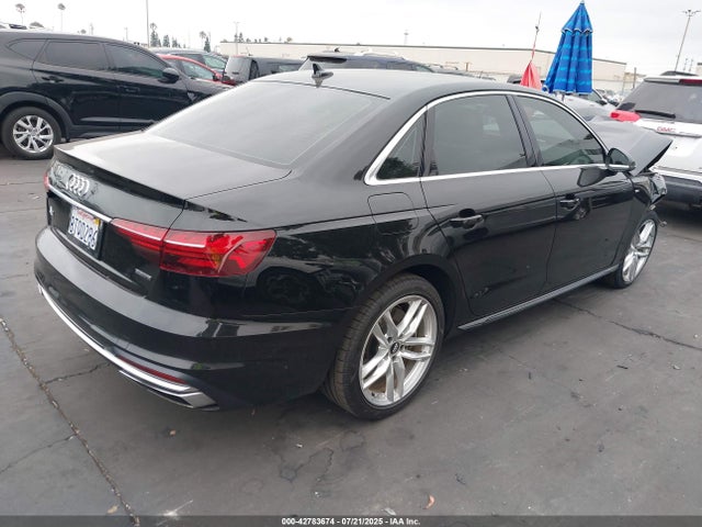 WAUDNAF42LA067083 Audi A4