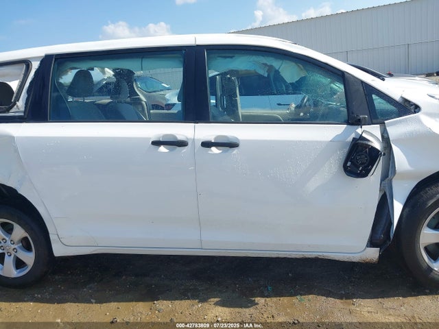 42783809 :رقم المزاد ، 5TDZZ3DC8HS892087 vin ، 2017 Toyota Sienna L 7 Passenger مزاد بيع