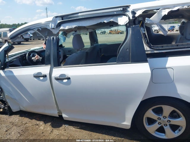 42783809 :رقم المزاد ، 5TDZZ3DC8HS892087 vin ، 2017 Toyota Sienna L 7 Passenger مزاد بيع