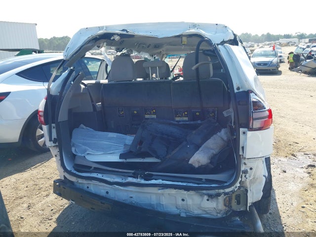 42783809 :رقم المزاد ، 5TDZZ3DC8HS892087 vin ، 2017 Toyota Sienna L 7 Passenger مزاد بيع