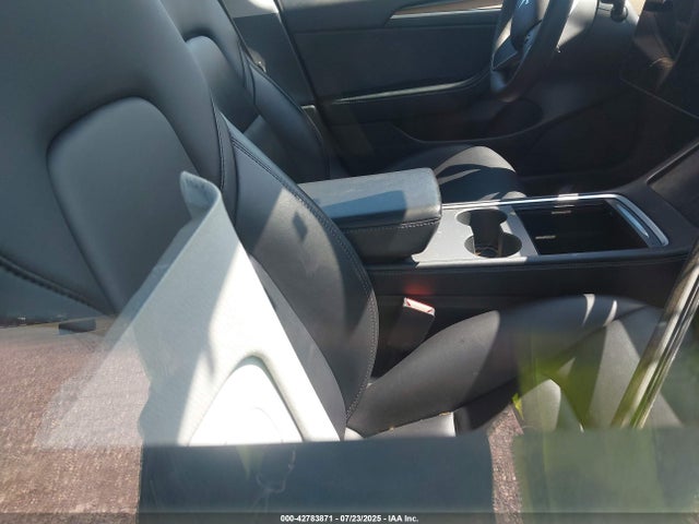 2021 TESLA MODEL 3 5YJ3E1EA0MF085614 Photo 4