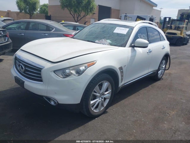 JN8CS1MU9FM381282 Infiniti 2015
