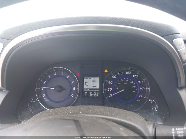 JN8CS1MU9FM381282 Infiniti 2015