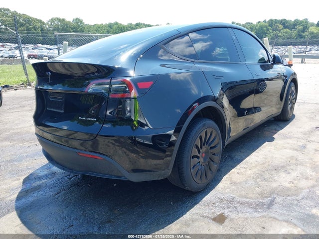 2024 TESLA MODEL Y 7SAYGDEE1RA241395 Photo 3