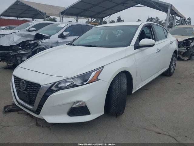 Nissan 2020 2020 1N4BL4BVXLC263735 Image 2