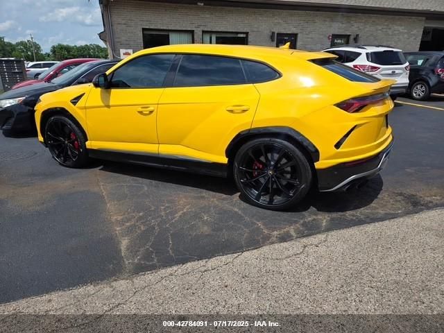 2019 LAMBORGHINI URUS ZPBUA1ZL5KLA05951 Photo 2