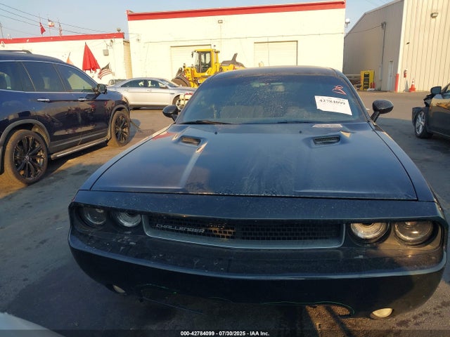 2C3CDYBT2EH112023 Dodge Challenger