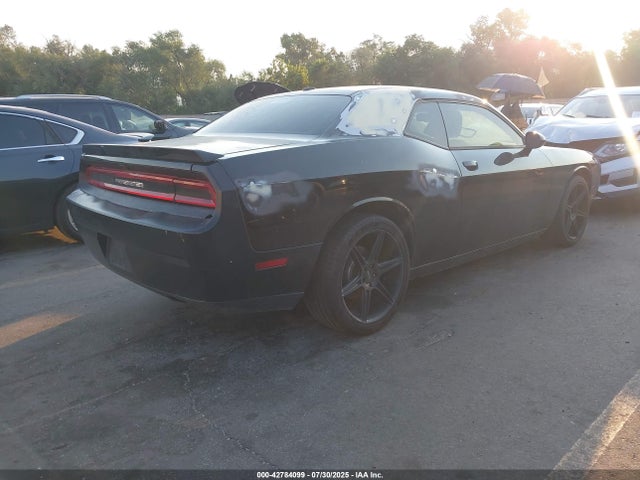 2C3CDYBT2EH112023 Dodge Challenger