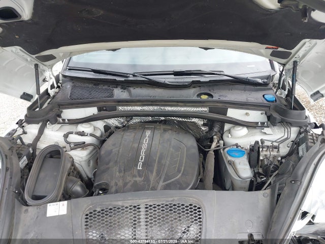 Porsche Macan 2018 WP1AA2A50JLB20886 Image 10