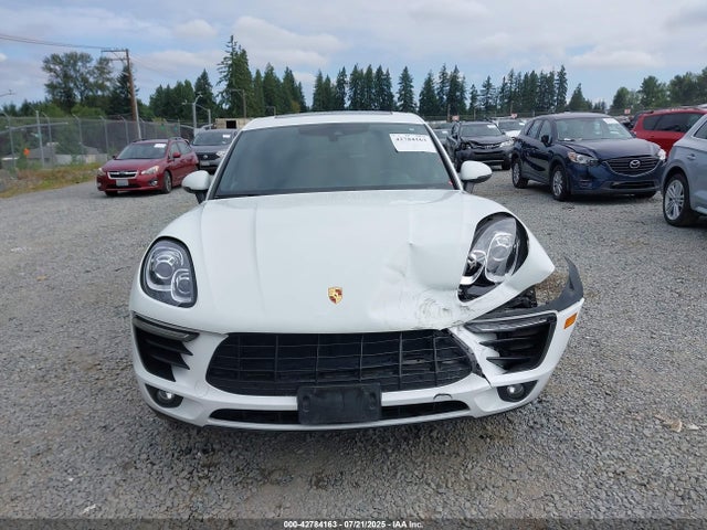Porsche Macan 2018 WP1AA2A50JLB20886 Image 12