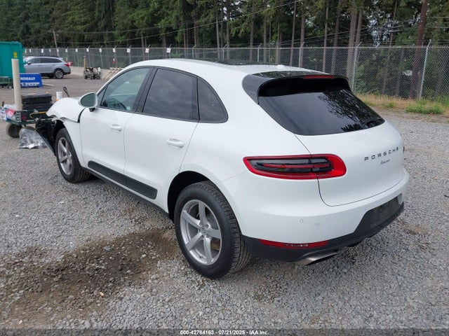 Porsche Macan 2018 WP1AA2A50JLB20886 Image 3
