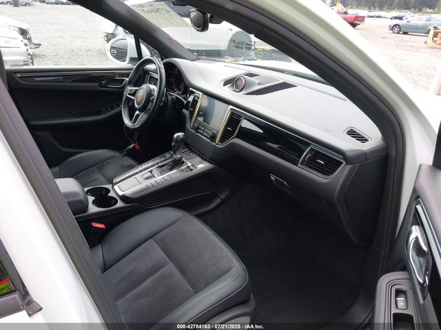 Porsche Macan 2018 WP1AA2A50JLB20886 Image 5