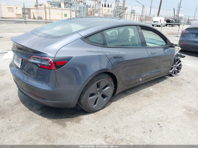 2023 TESLA MODEL 3 5YJ3E1EA2PF410459 Photo 3