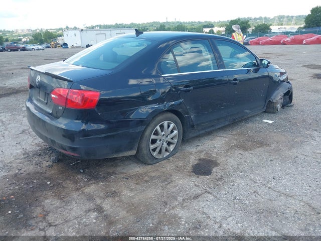 3VWD17AJ0EM400219 Volkswagen 2014