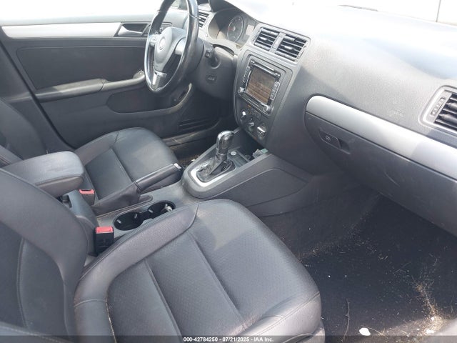 3VWD17AJ0EM400219 Volkswagen 2014