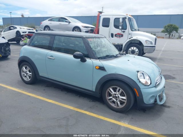 2011 MINI COOPER WMWSU3C58BT095623 Photo 0