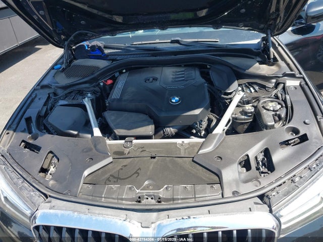 WBA53BH0XNWX68986 BMW 530I