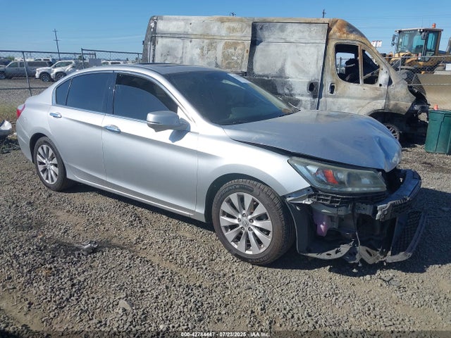 Honda j35y1 2015 1HGCR3F85FA020900 Image 1