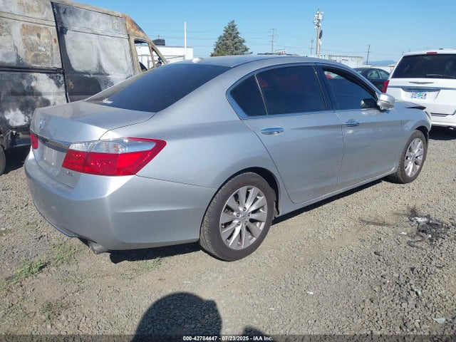 Honda j35y1 2015 1HGCR3F85FA020900 Image 4