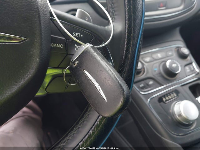 1C3CCCBB1FN555592 Chrysler 2015