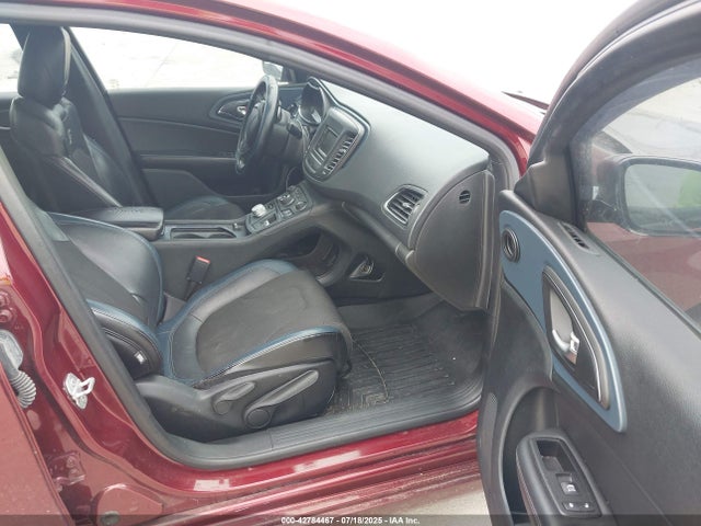 1C3CCCBB1FN555592 Chrysler 2015