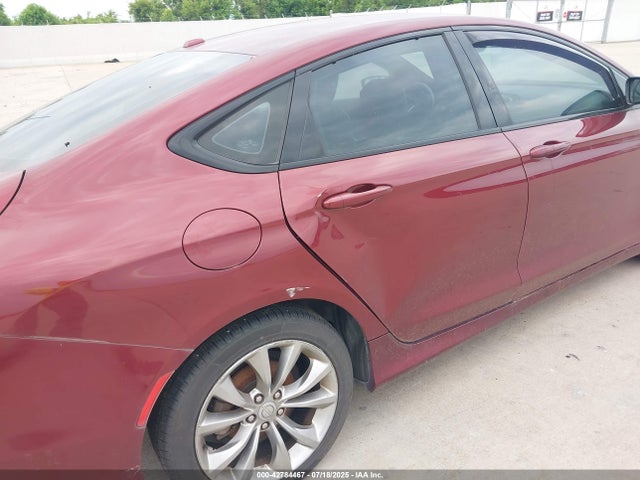 1C3CCCBB1FN555592 Chrysler 2015