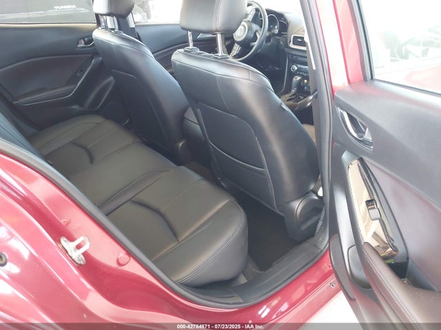 3MZBN1V30JM206210 Mazda py
