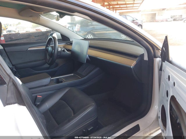 2022 TESLA MODEL 3 5YJ3E1EAXNF144766 Photo 4
