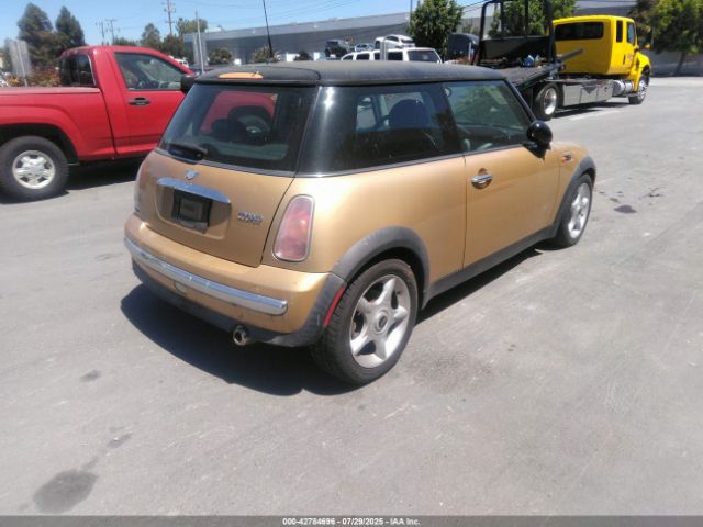 2004 MINI COOPER WMWRC334X4TJ59608 Photo 2