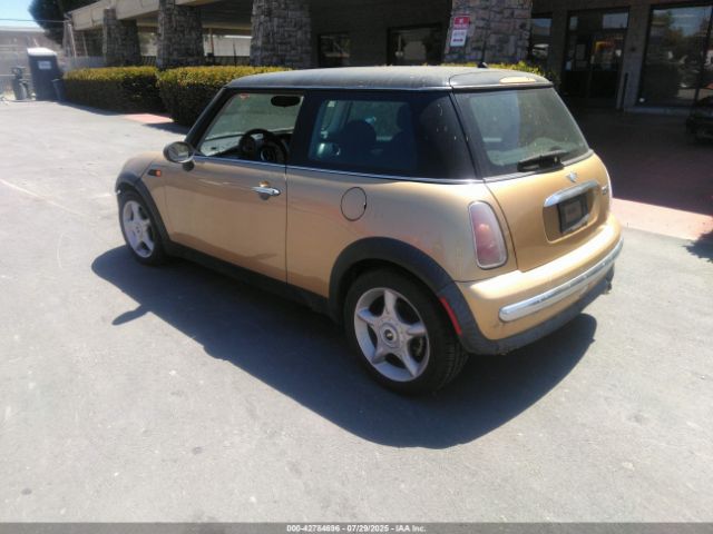 2004 MINI COOPER WMWRC334X4TJ59608 Photo 3