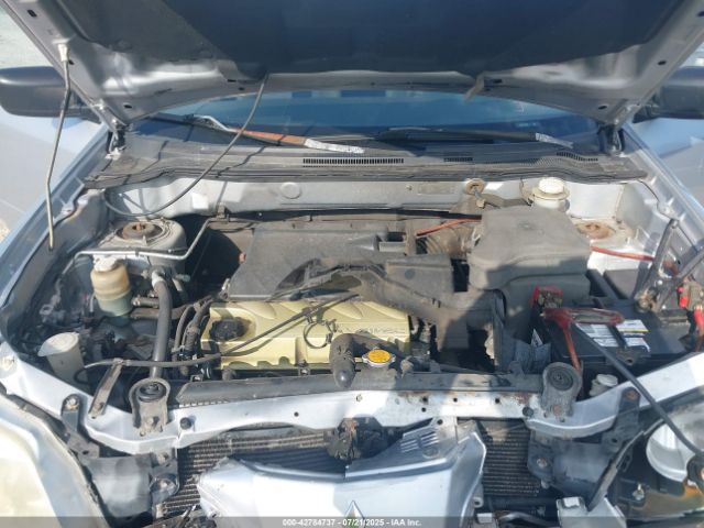 2005 MITSUBISHI OUTLANDER JA4LX31F05U016237 Photo 9