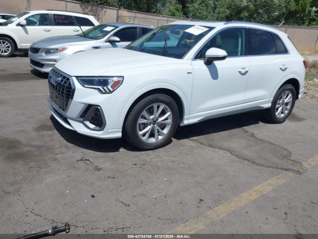 2022 AUDI Q3 WA1EECF37N1090981 Photo 1