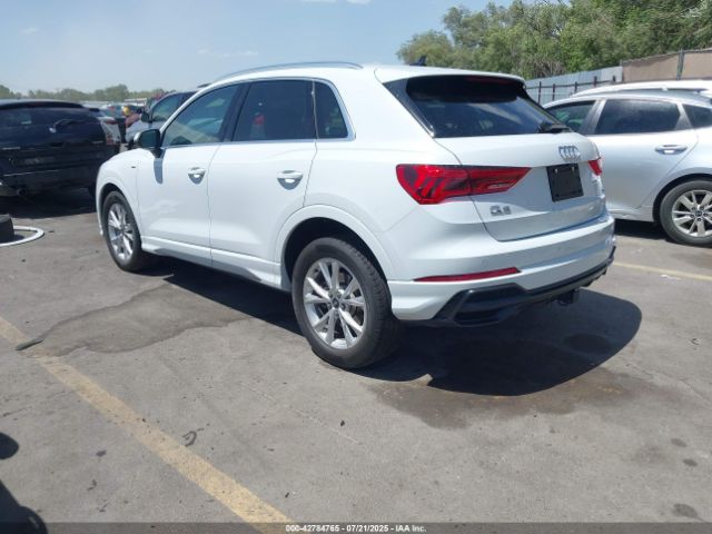 2022 AUDI Q3 WA1EECF37N1090981 Photo 2