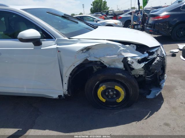 2022 AUDI Q3 WA1EECF37N1090981 Photo 5