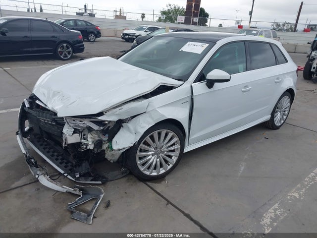 Audi A3 2016 WAUTPBFF2GA028058 Image 2