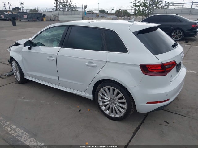 Audi A3 2016 WAUTPBFF2GA028058 Image 3