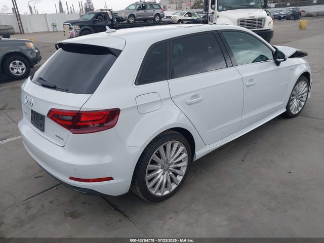 Audi A3 2016 WAUTPBFF2GA028058 Image 4