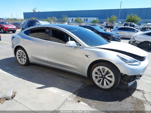 2018 TESLA MODEL 3 5YJ3E1EA4JF009647 Photo 0