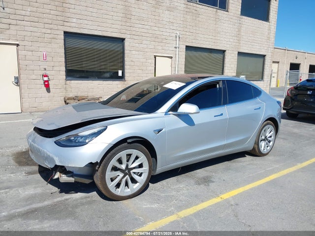2018 TESLA MODEL 3 5YJ3E1EA4JF009647 Photo 5