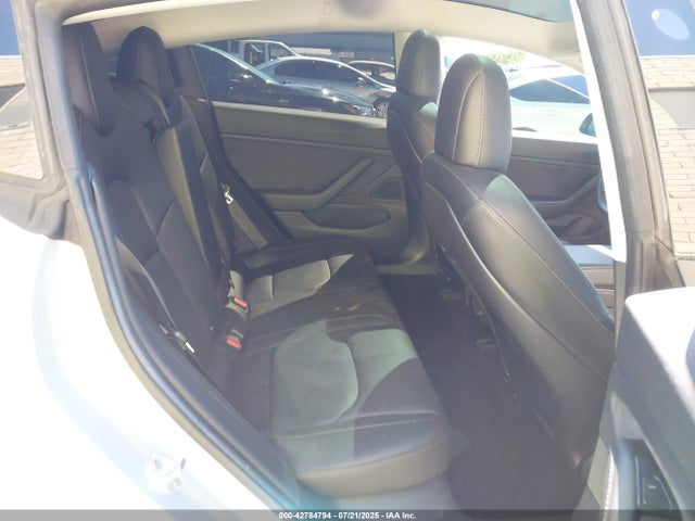 2018 TESLA MODEL 3 5YJ3E1EA4JF009647 Photo 7