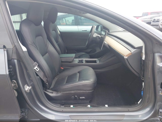 2021 TESLA MODEL 3 5YJ3E1EB3MF879600 Photo 4